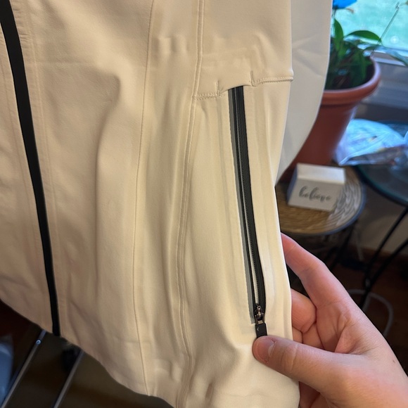 Lululemon Cross Chill Jacket White Size 8 - Picture 3 of 5